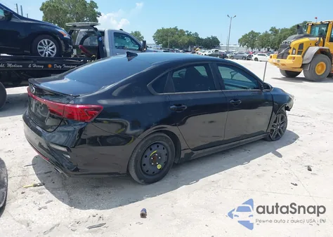 2021 Kia Forte Gt-Line z USA, uszkodzony, nr VIN 3KPF34AD1ME329135